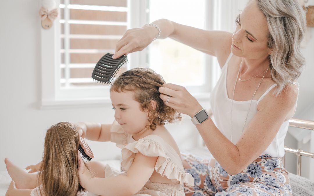 WIN A GLAM FAM PRIZE PACK FROM UGLY SWAN VALUED AT $120!