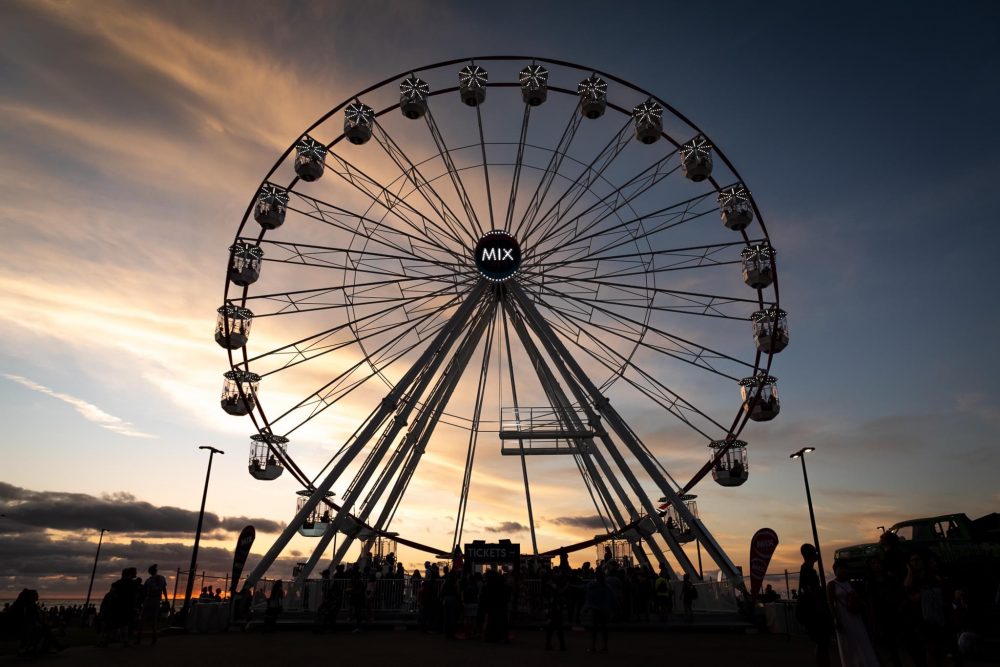Mix 102 3 giant wheel back at the bay kiddo mag
