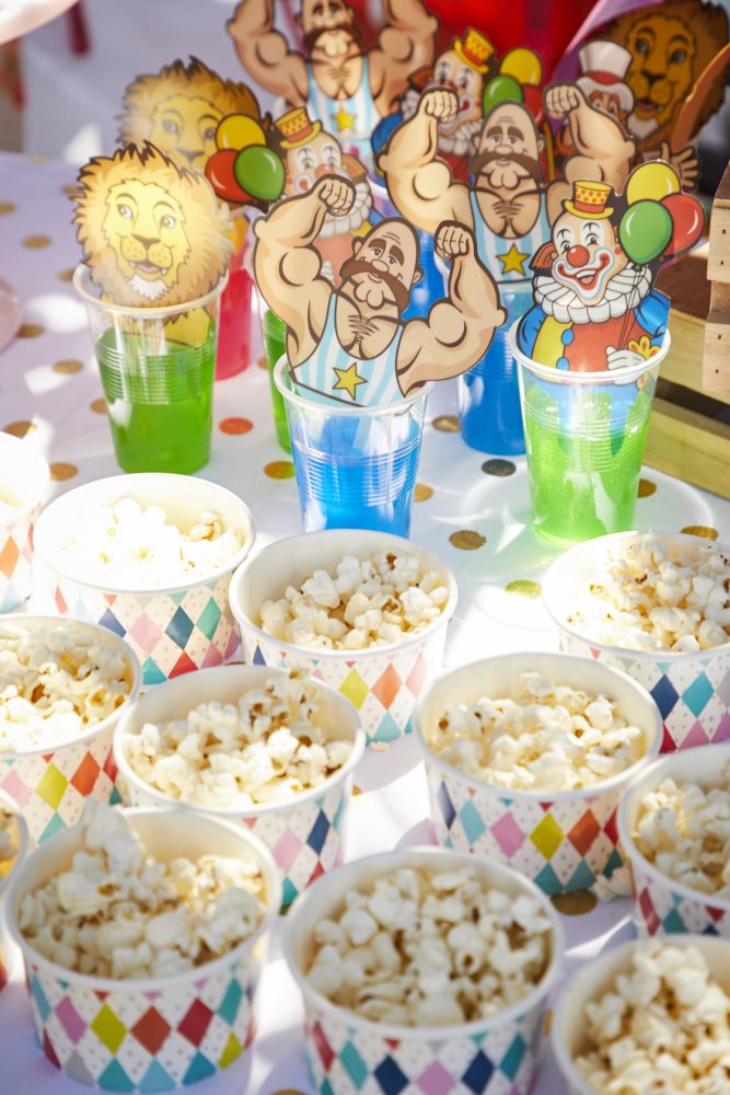 kids party theme carnival